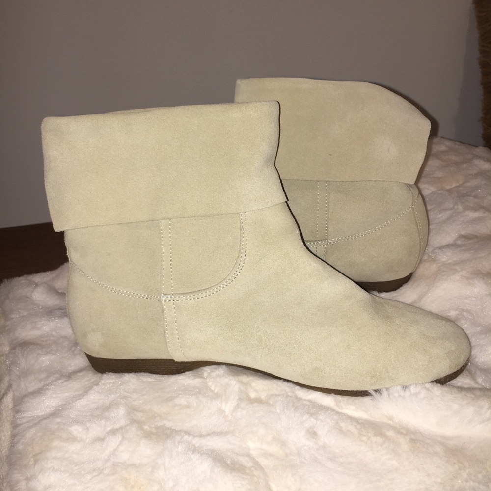 NWT Italian cream suede booties. Never worn.